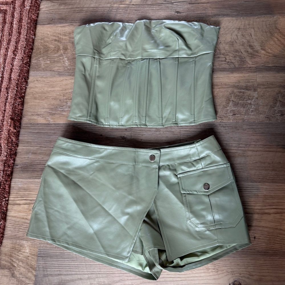 SUPERDOWN Olive Faux Leather Skort Set